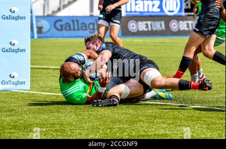 London, UK. 22nd Aug, 2020. Paul Lasike of Harlequins scores Harlequins Rugby third try during the Gallagher Premiership Rugby match between Saracens and Harlequins at the Allianz Park, London, England on 22 August 2020. Photo by Phil Hutchinson. Editorial use only, license required for commercial use. No use in betting, games or a single club/league/player publications. Credit: UK Sports Pics Ltd/Alamy Live News Stock Photo