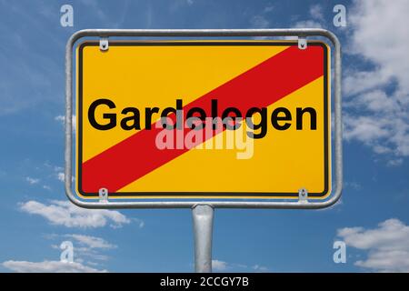 Ortstafel Gardelegen, Sachsen-Anhalt, Deutschland | Place name sign Gardelegen, Saxony-Anhalt, Germany, Europe Stock Photo