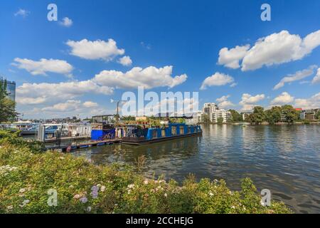 Long boat in River Spree, Treptow Park, Berlin Stock Photo