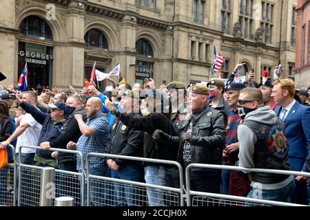 Right wing marchers, kettled in protest, in Nottingham Stock Photo