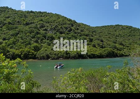 Boot im Limski Kanal, Istrien, Kroatien | boat on Lim Channel, Istria, Croatia Stock Photo