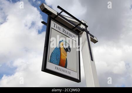 The Parrot Pub is a public house located in the beautiful village of Forest Green, set deep in the Surrey Hills. August 2020 Stock Photo