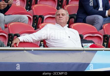 Lisbon, Portugal. 23rd Aug, 2020. firo Football: 23.08.2020 Champions League Final FC Bayern Munich, Munich, Muenchen - Paris Saint Germanin Uli Hoeness (Muenchen) Hoeness at the tribune Peter Schatz/Pool/via/firosportphoto - UEFA REGULATIONS PROHIBIT ANY USE OF PHOTOGRAPHS as IMAGE SEQUENCES and/or QUASI-VIDEO - National and international News-Agencies OUT Editorial Use ONLY | usage worldwide Credit: dpa/Alamy Live News Stock Photo