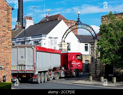 Lorry entering John' Smith's Brewery, Tadcaster, North Yorkshire, England UK Stock Photo