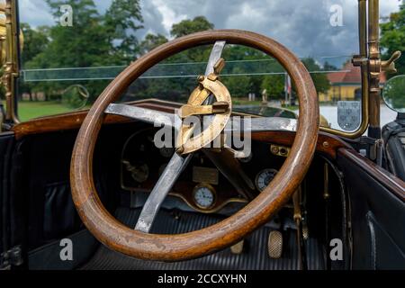 Oldtimer Hispano-Suiza T16, built 1917, 4 cylinders, capacity 2950 ccm, power 60 hp, max. 80 km/h, 4 gears forward, 1 reverse, detail steering wheel Stock Photo
