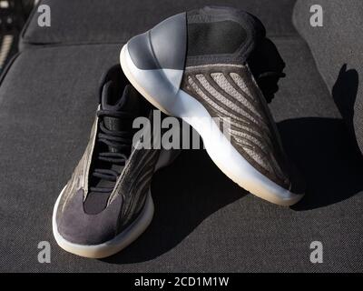 Yeezy Adidas Quantum QNTM eBay