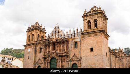 Cathedral Basilica of the Assumption of the Virgin, Plaza de Armas, Cusco, Peru Stock Photo