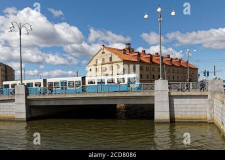 Tram on the Pusterviksbron bridge across Vallgraven, the old city moat, in Gothenburg, Sweden Stock Photo