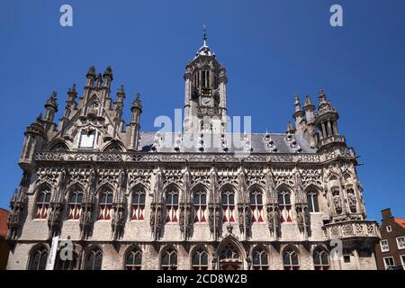 Netherlands, Zeeland province, Walcheren, Middleburg, Town hall rebuilt in the 16th century, one of the most accomplished examples of flamboyant Brabant Gothic. Roosevelt Academy Headquarters Stock Photo