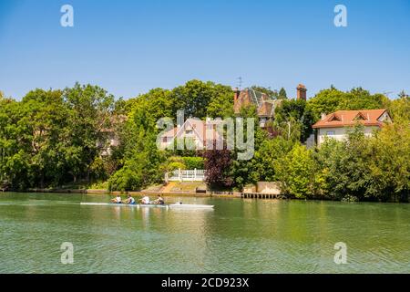 France, Val de Marne, Joinville le Pont, the edges of Marne, rowing Stock Photo