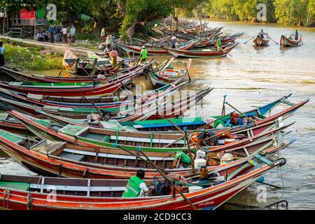 Myanmar (Burma), Yangon, the village of Dalah Stock Photo