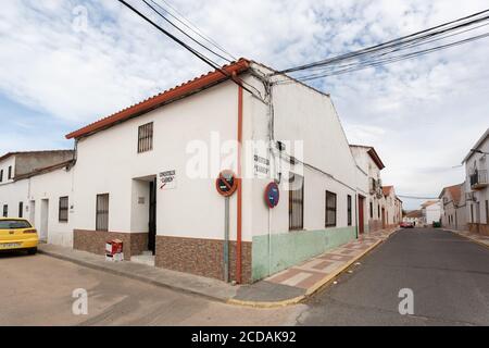 MADRIGALEJO., SPAIN - Aug 07, 2019: View of the town, street, houses and buildings of Madrigalejo. Stock Photo