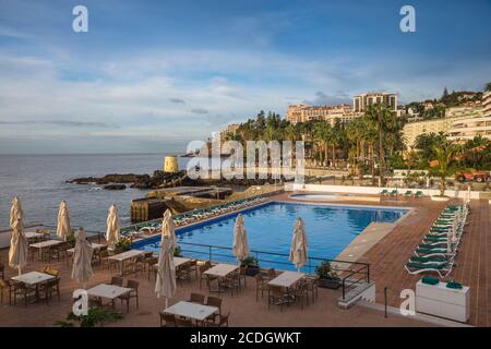 Portugal, Madeira, Funchal, View of swimming pool and Reids hotel Stock Photo