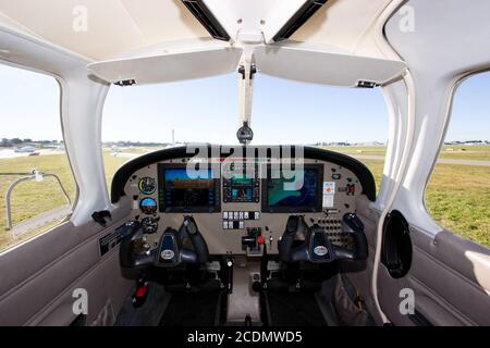 The glass cockpit and flight controls of a Piper PA-28-161 Warrior III featuring Avidyne FlightMax avionics