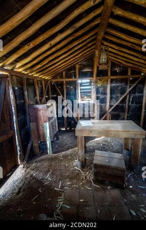 Kerosene tin shed built during 1930 Great Depression, Morven Queensland ...