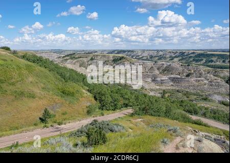 Overview of Dry Island Buffalo Jump Provincial Park in the Red Deer River Valley near the town Trochu, Alberta, Canada Stock Photo