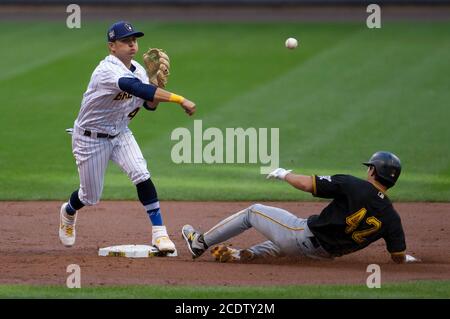 August 29, 2020: Brewer players wore #42 in honor of Jackie