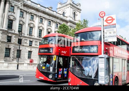 WESTMINSTER, LONDON/ENGLAND- 29 August 2020: Westminster Station bus stop Stock Photo