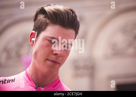 Giro d'Italia Stage 5 Pedara to Messina, Italy. 10th May, 2017. Bob Jungels. Pink Jersey. Stock Photo