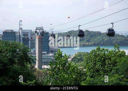 Singapore: cable car connecting Mount Faber to Sentosa Island Stock Photo