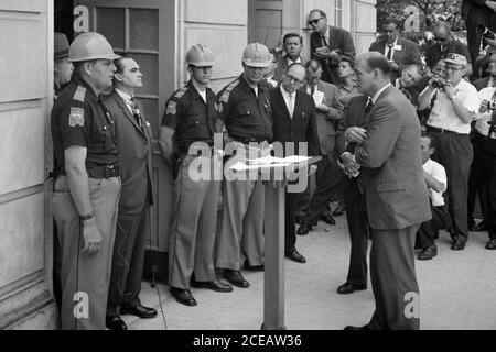 Alabama Governor George Wallace attempting to block integration at the University of Alabama, June 11, 1963. (USA) Stock Photo