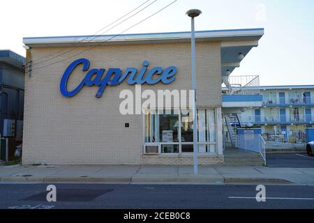 WILDWOOD, NJ -21 JUL 2020- View of a Doo Wop style motel located in the Wildwoods Shore Resort Historic District in New Jersey, United States. Stock Photo