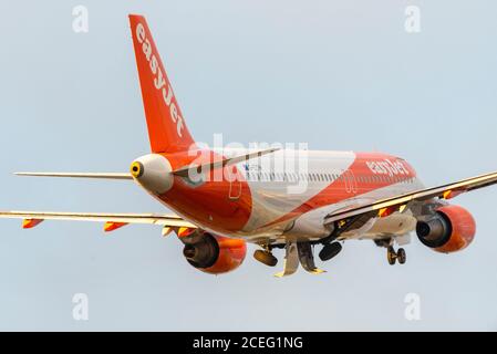 easyJet airliner jet plane taking off from London Southend Airport for Palma de Mallorca, Spain, on the final day before closing their base due COVID Stock Photo