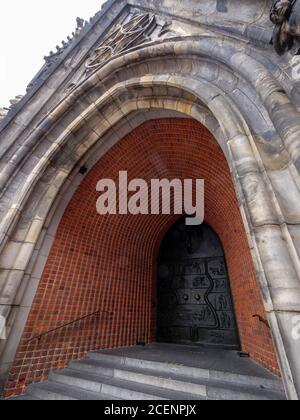 Portal der Marktkirche an Platz Am Markt in Hannover, Niedersachsen, Deutschland, Europa Portal of Market church and Old Tonwhall at square Am Markt i Stock Photo