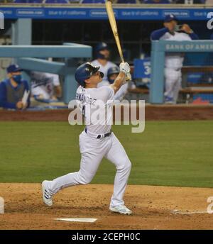 Los Angeles Dodgers Enrique Hernandez (14) scores on a groundout