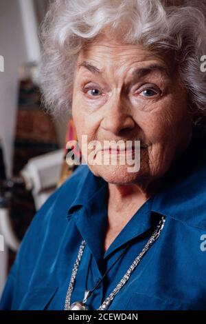 Kaye Webb journalist publisher and author who worked at Puffin Books for many years as an editor photographed at her home in London. 18 February 1994. Photo: Neil Turner Stock Photo