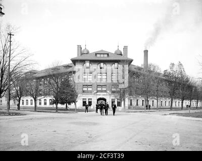 New Engineering Building, University of Michigan, Ann Arbor, Michigan, USA, Detroit Publishing Company, 1905 Stock Photo
