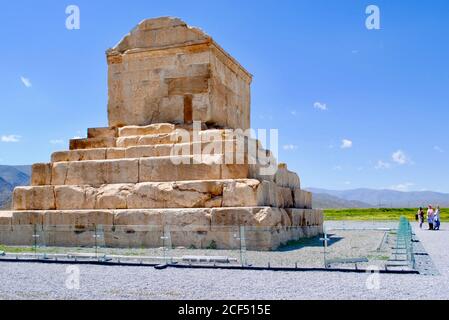 Tourists visit the Tomb of Cyrus the Great, the king of first Persian Empire. Unesco World Heritage Site. Pasargadae Iran Stock Photo