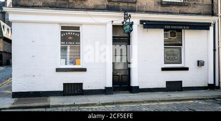 Oxford Bar, Edinburgh, the favourite pub of Inspector Rebus, the fictional character created by author Ian Rankin. Stock Photo