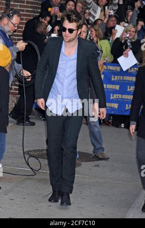 Manhattan, United States Of America. 18th Nov, 2009. SMG NY1 Robert Pattinson Letterman 111809 05.jpg NEW YORK - NOVEMBER 18: Actor Robert Pattinson visits 'Late Show With David Letterman' at the Ed Sullivan Theater on November 18, 2009 in New York City( Credit: Storms Media Group/Alamy Live News Stock Photo