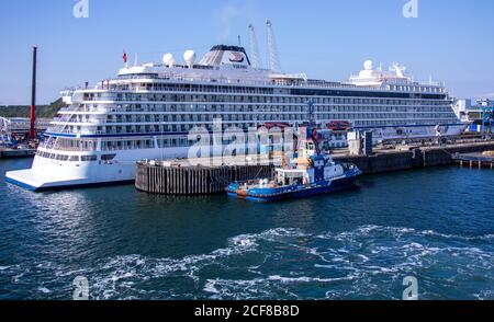 Mukran, Germany. 29th Aug, 2020. The almost 230 meter long cruise ship 'Viking Star' of the shipping company Viking Ocean Cruises is located in the port of Mukran on the island of Rügen. Credit: Jens Büttner/dpa-Zentralbild/ZB/dpa/Alamy Live News Stock Photo