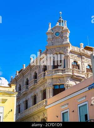 'Plaza Vieja' - square with colorful Cuban house facades in colonial style, old town of Havana, Cuba Stock Photo