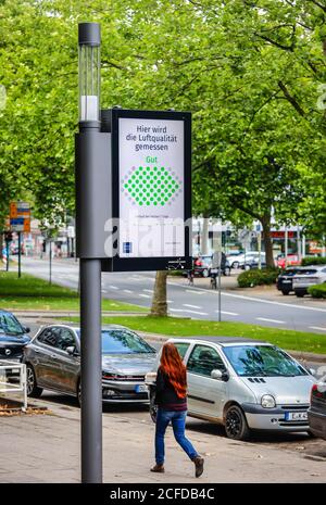 Smart Poles, intelligent street lamps measure environmental data, the display shows the measured nitrogen oxide values and the fine dust pollution Stock Photo
