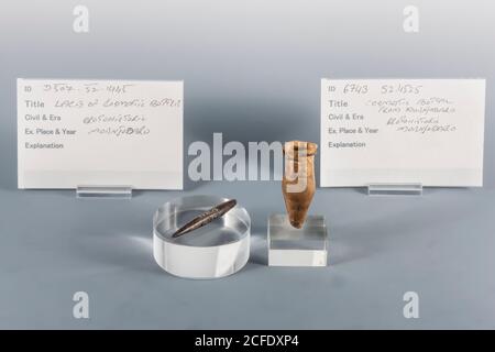 Cosmetic rod and bottle, Mohenjo daro, Indus valley civilization Gallery, National Museum of Pakistan, Karachi, Sindh, Pakistan, South Asia, Asia Stock Photo