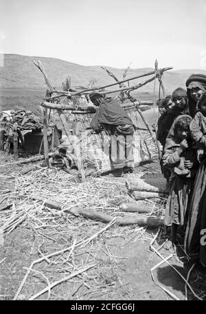 Bedouin woman weaving papyrus mats Stock Photo - Alamy