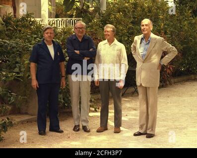 'Helmut Schmidt, James Callaghan, Jimmy Carter and Giscard d'Estaing meet in Guadeloupe. ca.  01/05/1979' Stock Photo