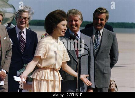 Rosalynn Carter Jimmy Carter and Vice President Walter Mondale at a ceremony welcoming Mrs. Carter back from her Latin American trip. ca.  12 June 1977 Stock Photo