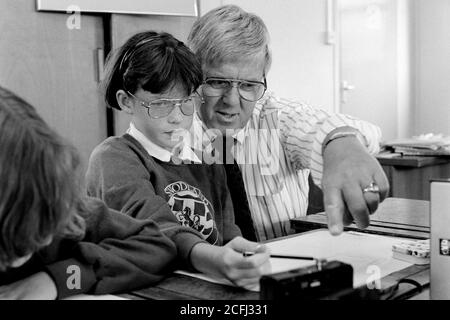 Snodland CofE Primary School, Roberts Road, Snodland, Kent. 12 April ...