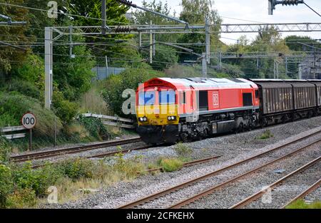 DB Cargo Class 66 locomotive 66105 works Dollands Moor to Daventry at Castlethorpe, Buckinghamshire, UK Stock Photo