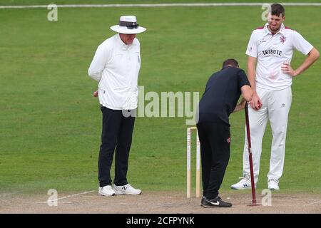 Worcester, UK. 07th Sep, 2020. WORCESTER, ENGLAND. SEPTEMBER 07 2020: Ground staff repair the pitch during day two of the County Championship, Bob Willis Trophy match between, Worcestershire and Somerset at New Road, Worcester, England on September 7 2020. (Photo by Mitchell Gunn/ESPA-Images) Credit: European Sports Photo Agency/Alamy Live News Stock Photo