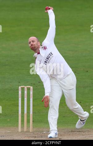 Worcester, UK. 07th Sep, 2020. WORCESTER, ENGLAND. SEPTEMBER 07 2020: Jack Leach of Somerset bowling during day two of the County Championship, Bob Willis Trophy match between, Worcestershire and Somerset at New Road, Worcester, England on September 7 2020. (Photo by Mitchell Gunn/ESPA-Images) Credit: European Sports Photo Agency/Alamy Live News Stock Photo