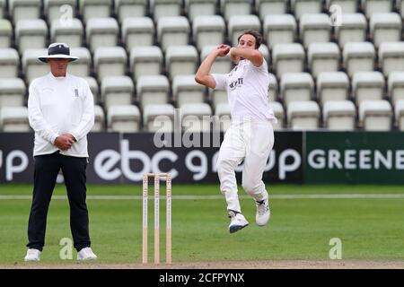 Worcester, UK. 07th Sep, 2020. WORCESTER, ENGLAND. SEPTEMBER 07 2020: Lewis Gregory of Somerset bowling during day two of the County Championship, Bob Willis Trophy match between, Worcestershire and Somerset at New Road, Worcester, England on September 7 2020. (Photo by Mitchell Gunn/ESPA-Images) Credit: European Sports Photo Agency/Alamy Live News Stock Photo