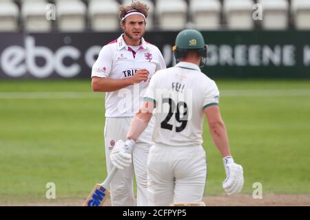 Worcester, UK. 07th Sep, 2020. WORCESTER, ENGLAND. SEPTEMBER 07 2020: Jack Brooks of Somerset stares at batsman Tom Fell of Worcestershire during day two of the County Championship, Bob Willis Trophy match between, Worcestershire and Somerset at New Road, Worcester, England on September 7 2020. (Photo by Mitchell Gunn/ESPA-Images) Credit: European Sports Photo Agency/Alamy Live News Stock Photo