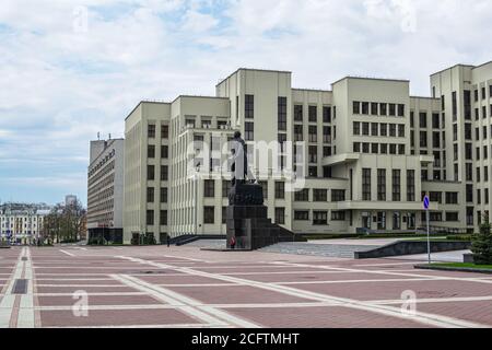 Minsk, Belarus - April 29, 2017: Parliament building on the Independence square in Minsk. Lenin monument. Famous Landmark Stock Photo
