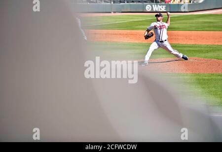 San Francisco, California, USA. 17th Sep, 2021. Atlanta Braves third  baseman Austin Riley (27) and shortstop Dansby Swanson (7) talk during  warmups, before a MLB baseball game between the Atlanta Braves and