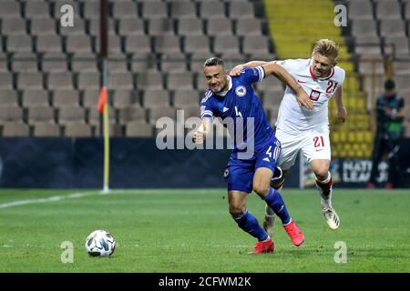 Zenica, Bosnia and Herzegovina. 7th Sep, 2020. Zoran Kvrzic (L) of Bosnia and Herzegovina (BiH) vies with Kamil Jozwiak (R) of Poland during the UEFA Nations League football match between BiH and Poland in Zenica, Bosnia and Herzegovina, on Sept. 7, 2020. Credit: Nedim Grabovica/Xinhua/Alamy Live News Stock Photo